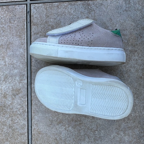 P448 john kid's sneakers size 21. - Picture 9 of 12